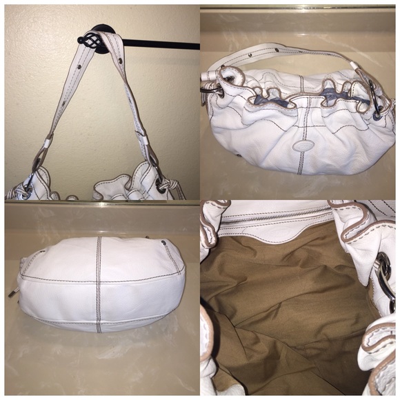Authentic Tod’s White Leather Bag! 😍 Fits a TON 😜🥸🤩 - Picture 4 of 4